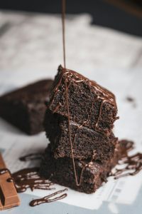 Brownie Meloso de Cacao Puro con Nueces Pecan (Sin Azúcar, Sin Harina Refinada)